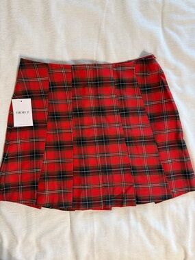 NWT Forever 21 Red Plaid Pleated Mini Skirt Size L